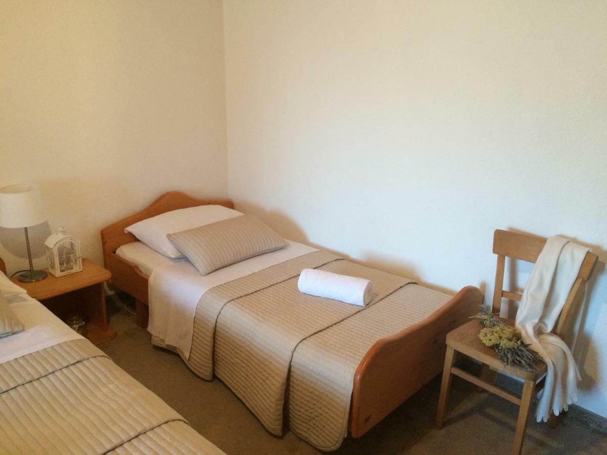 Apartments Villa Jusup Starigrad Paklenica Bagian luar foto